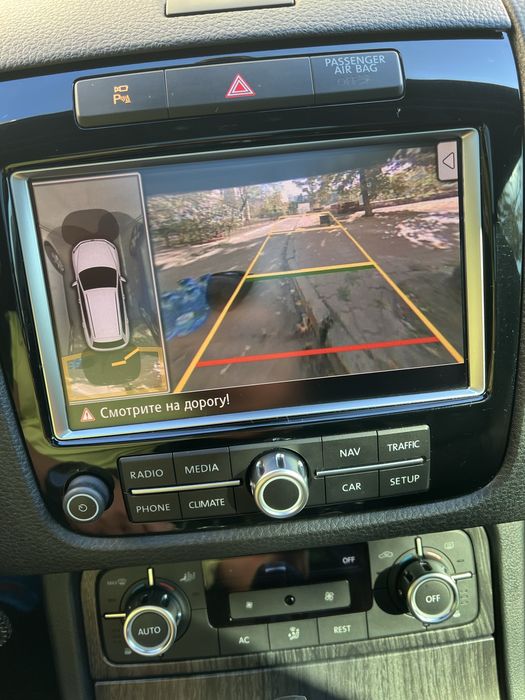 Автомобіль Volkswagen Touareg NF 2010