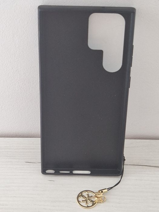 Oryginalne Etui GUESS hardcase 4G Charms Collection Samsung S23 Ultra