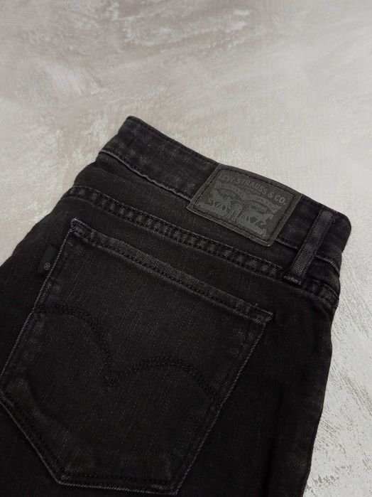 Damskie spodnie Levis 711 skinny W28 S