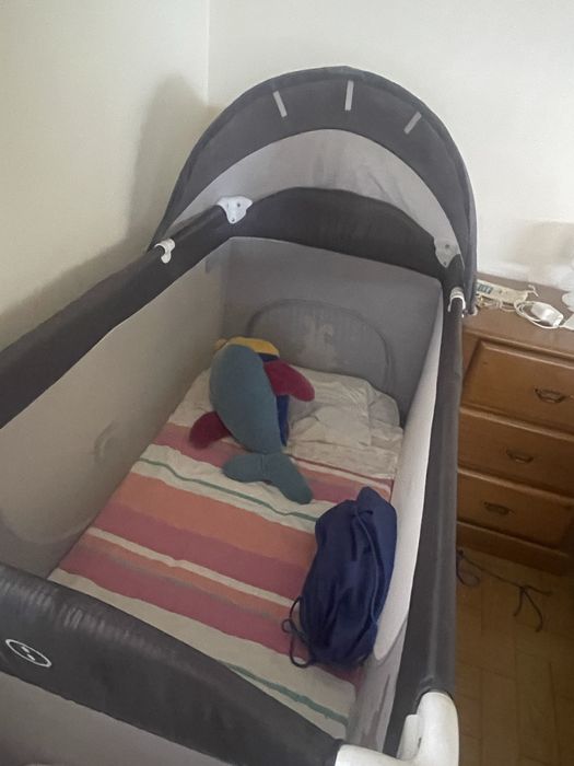 Cama de viagem com muda fraldas + colcao
