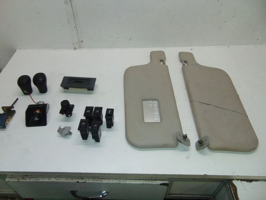 Opel Frontera A palas sol/Interruptores