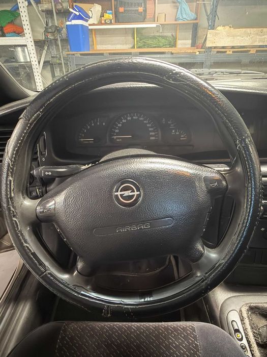 Opel Vectra B 1.7 TD 1997 – Inspeção em dia – Cinzento — photo 2