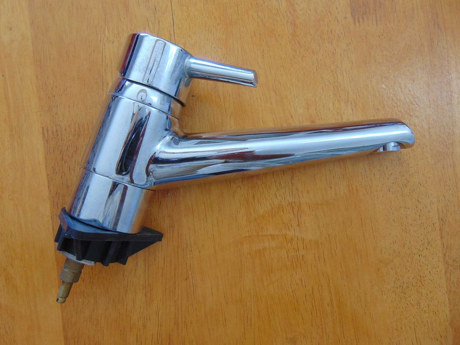 Kitchen Faucet.423862382028410880