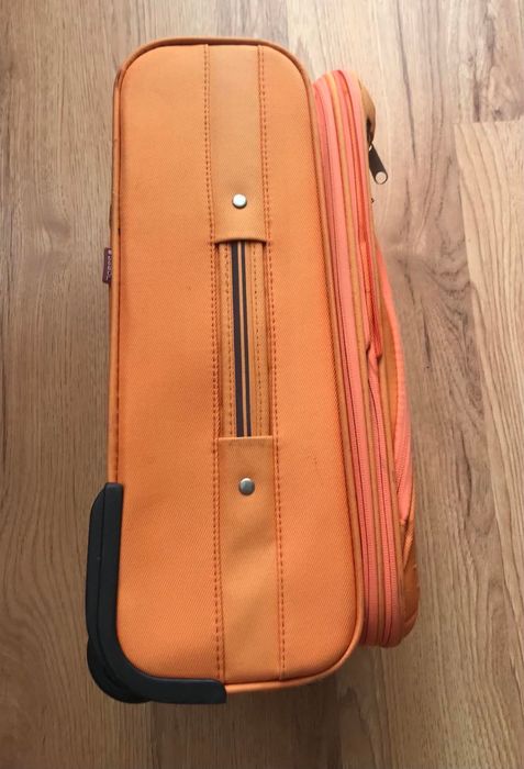 Чемодан валіза