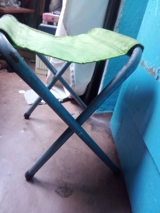 Розкладний стілець