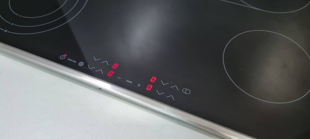 Варочна поверхня AEG