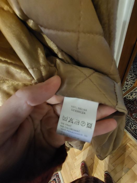 Piękny płaszcz Aryton 100% wełna  42 40
w kolorze beżowym.

Doskonale