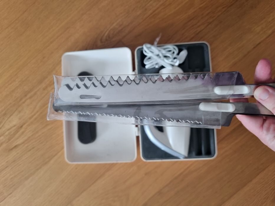 Faca eléctrica Krups nova