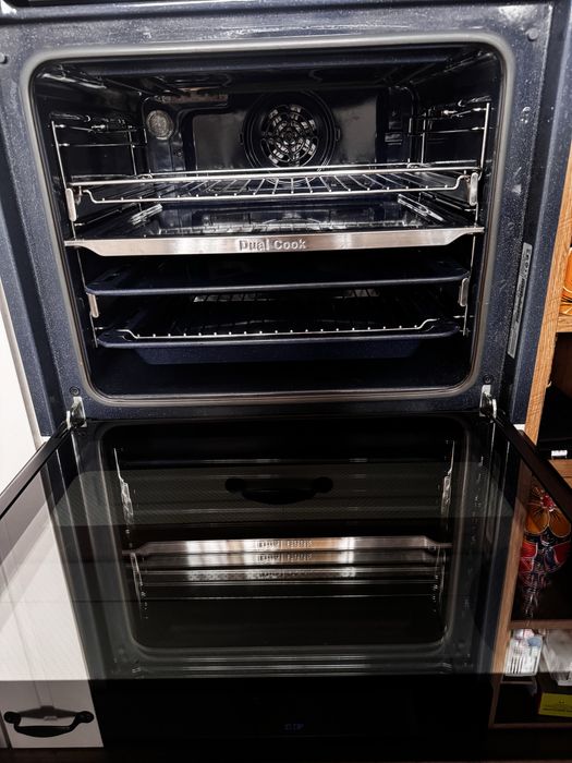 Piekarnik Samsung Dual Cook NV70M5520CB