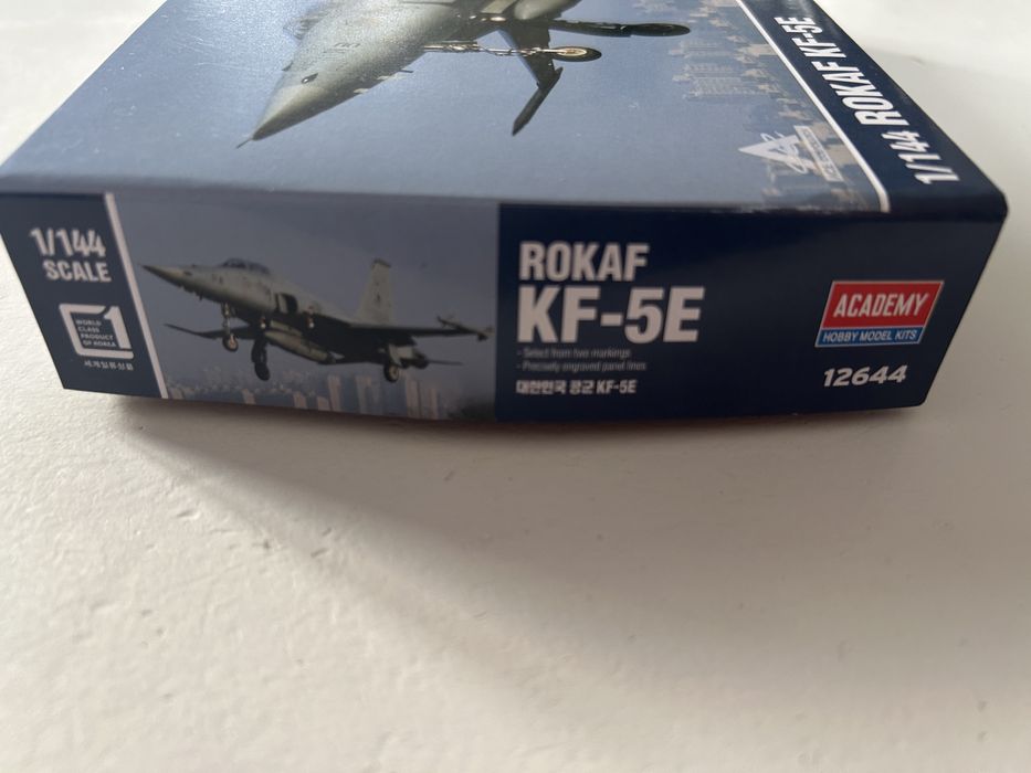 Samolot Rokaf KF-5E model do sklejenia Academy 12644