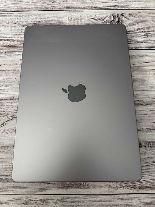 MacBook Pro 14’ 2021 M1 Max 24-Core GPU 64GB RAM 1TB SSD