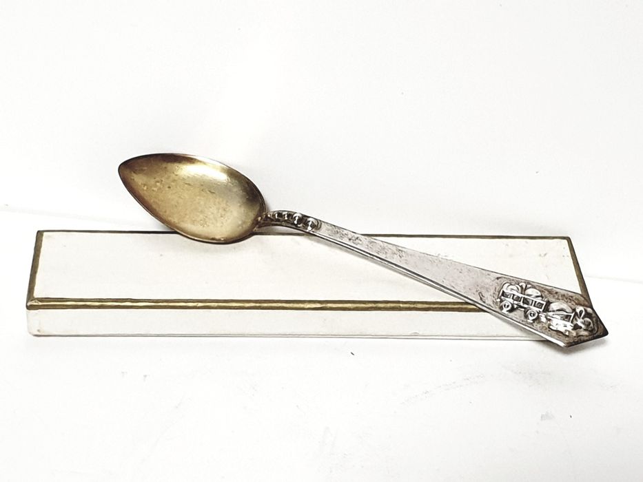 Lindo colher de bebé  vintage em prata portuguesa