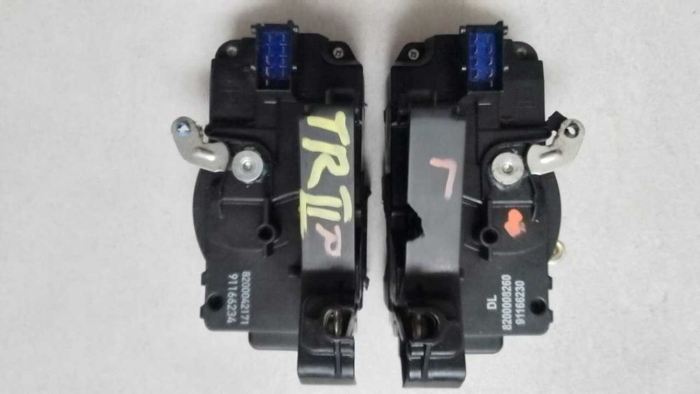 Замок бокових дверей,передніх дверей(пр,лв),задніх дверей Trafic 2