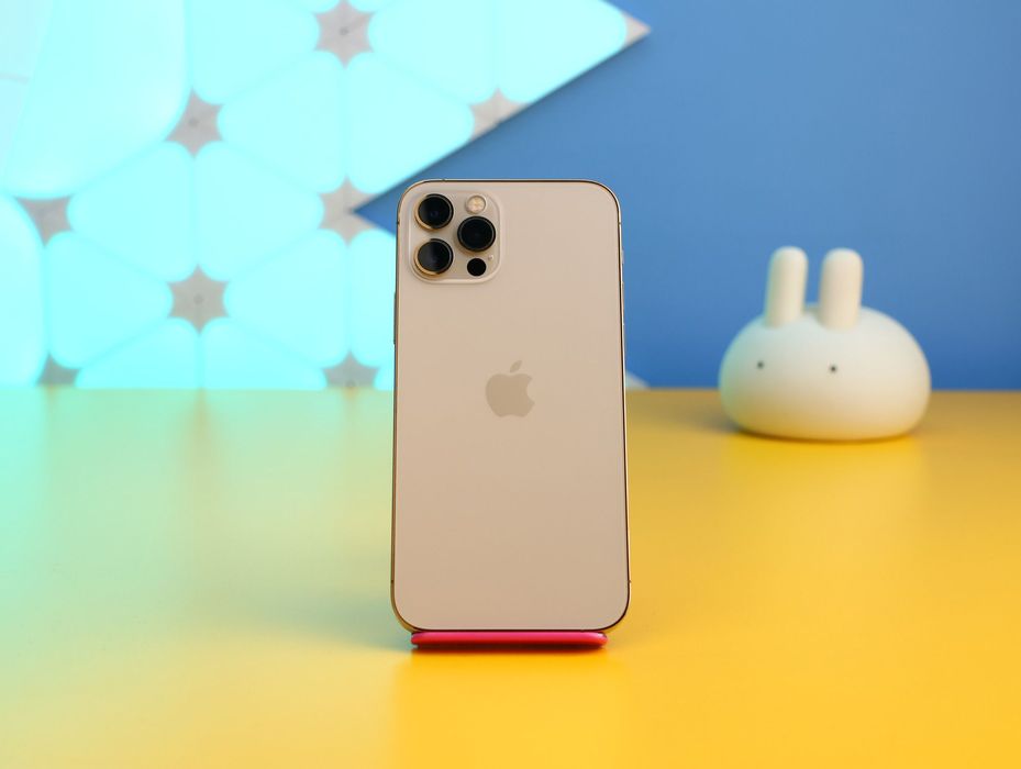 Смартфон Apple iPhone 12 Pro 128GB Gold (158487) Б/У З ГАРАНТІЄЮ