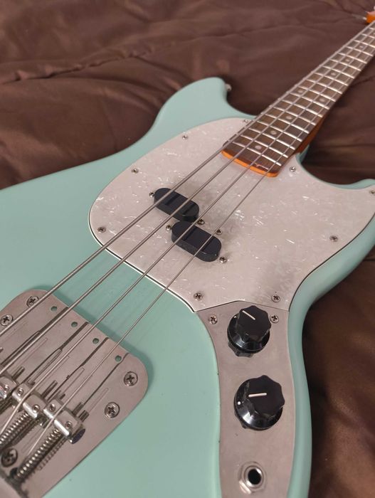 Squier CV Mustang Bass