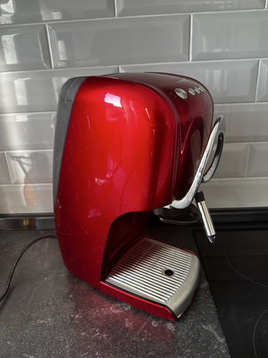 Капсульна кавоварка TCM Tchibo Cafissimo Classic Noble Red