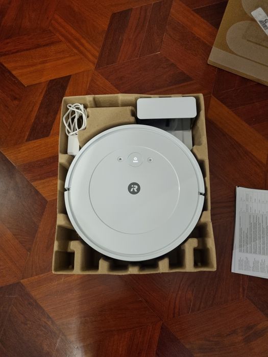 Aspirador Roomba combo Essential
