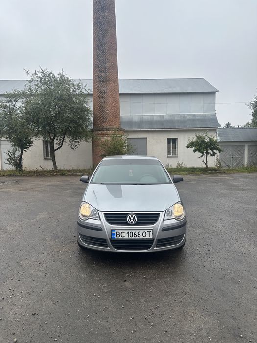 Polo 1.4 дуже гарний стан.