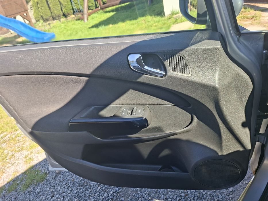 Opel Corsa D 2009