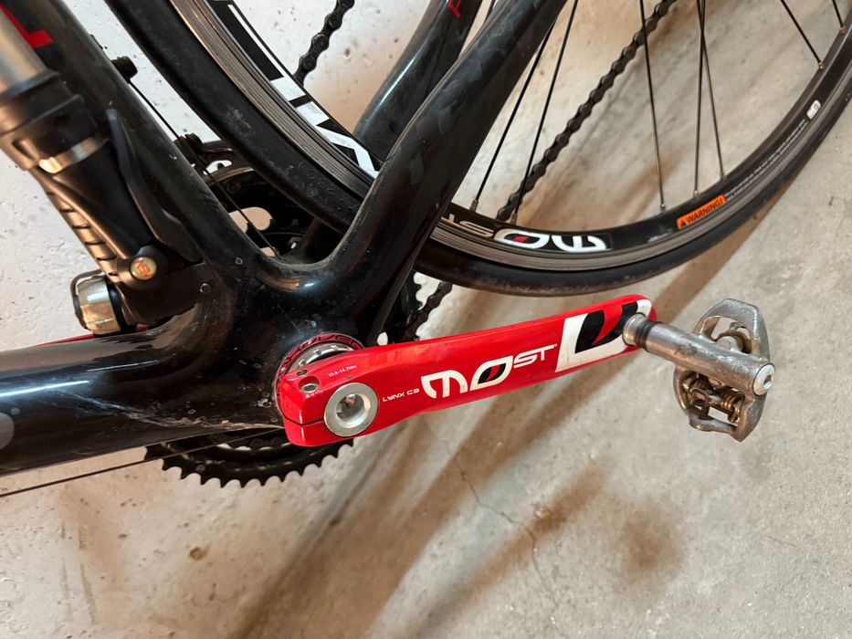 Bicicleta de estrada toda em carbono Pinarello FP2