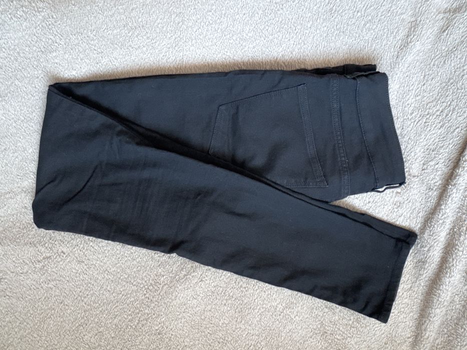Czarne dlugie spodnie H&M