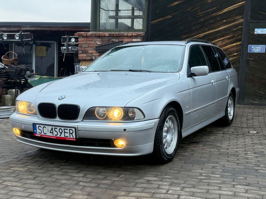 BMW Seria 5 Bezwypadkowe 525d z Webasto Klima Automat Skóra M57