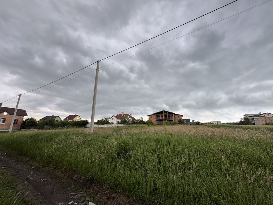 Продаж земельної ділянки Зубра / Сихів