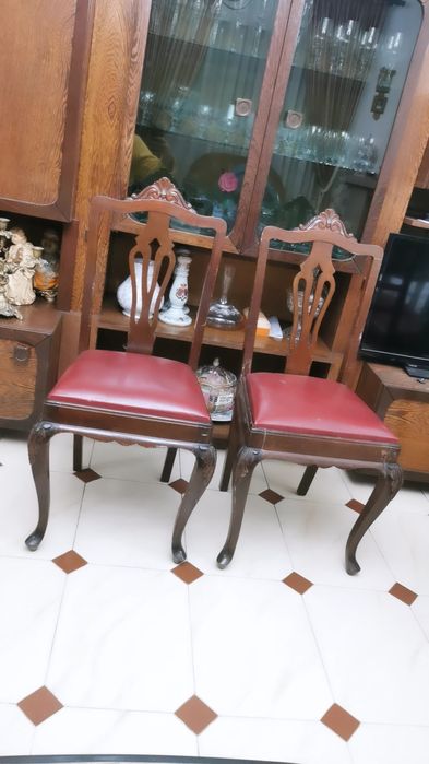 Cadeiroes e cadeiras antigas