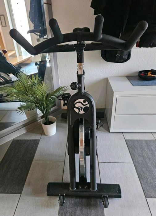 Niezawodny Rower spiningowy Life Fitness ic 1