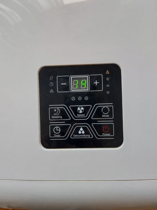 Ar condicionado portátil Delba em muito bom estado