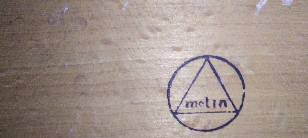 T de desenho vintage.