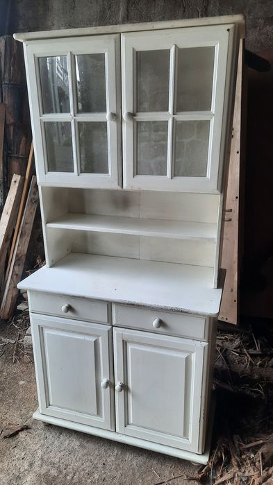 Louceiro branco, Móvel de cozinha