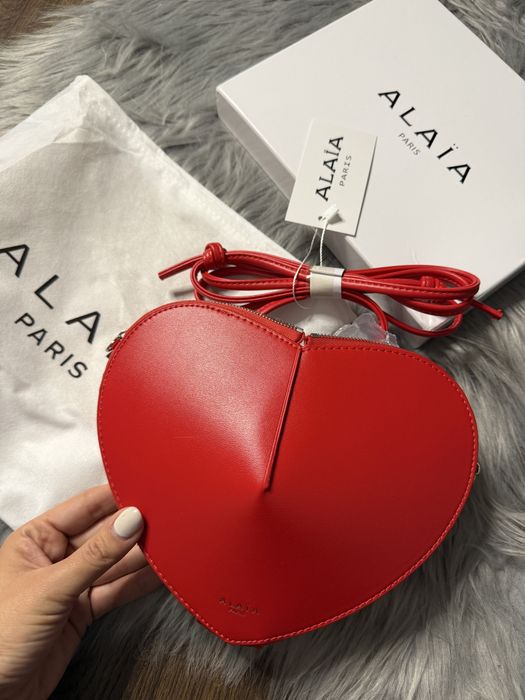 Designerska torebka Alaïa Paris serce red bag
