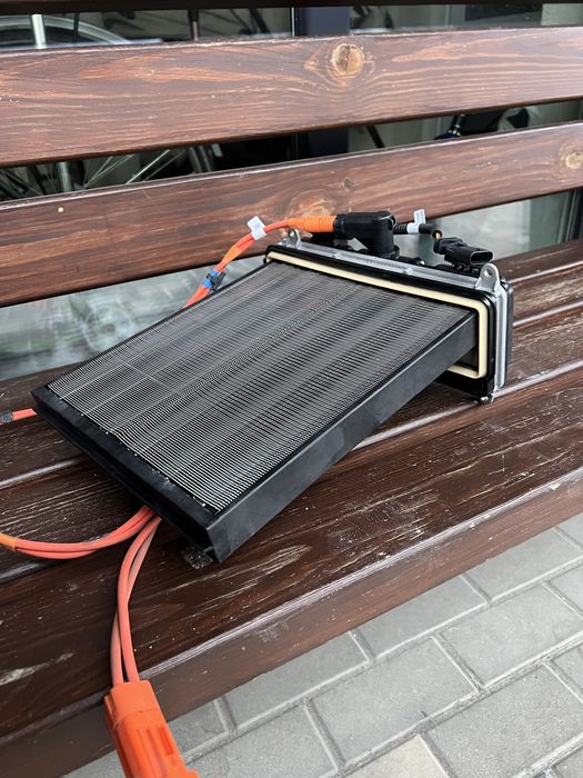 Tesla Model 3 хітер салону heater