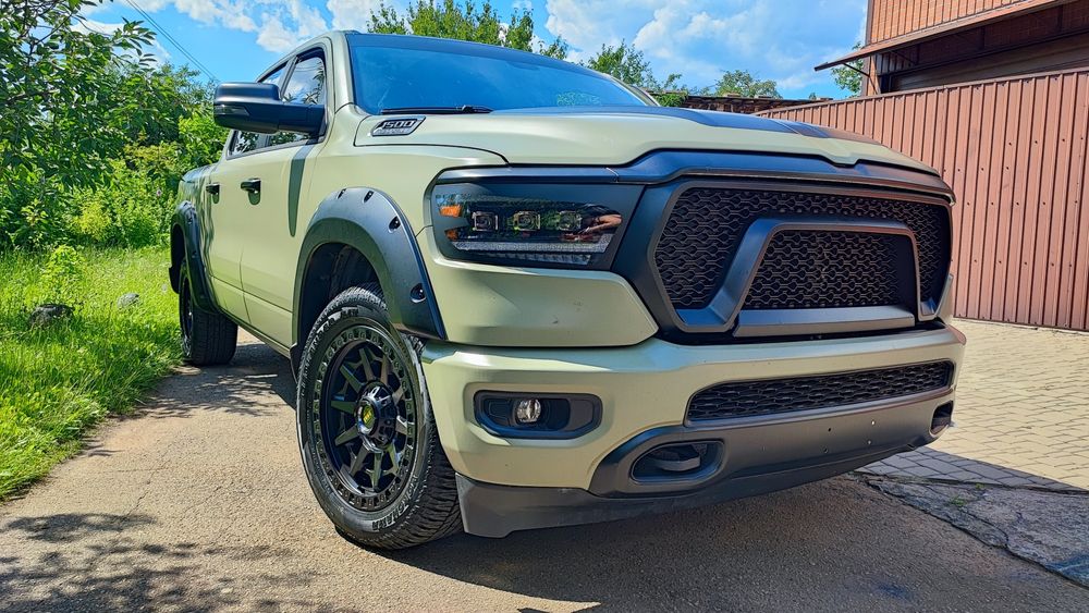 Арки молдінг крила Dodge Ram 19 20 21 DT розширювачі арок крил рант