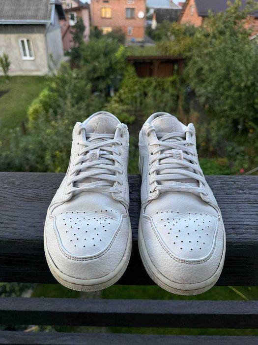 Кросівки Nike Air Jordan 1 Low (44.5)
