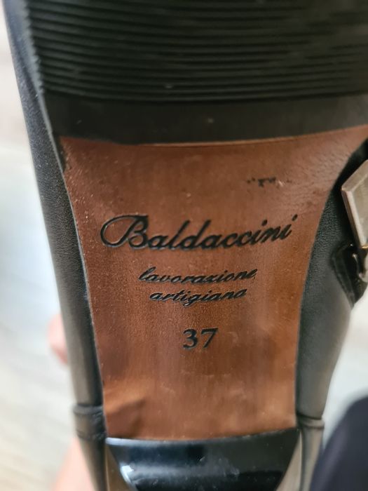 Skórzane botki na obcasie Baldaccini