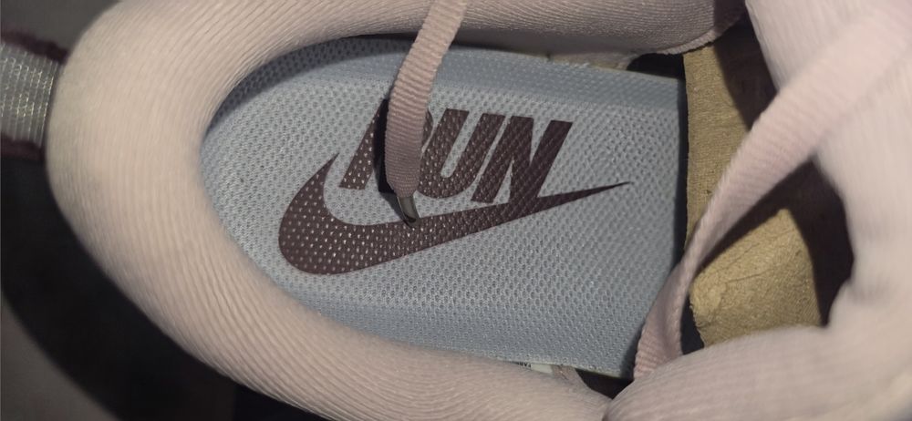 Nike Vomero Plus ( com fatura)