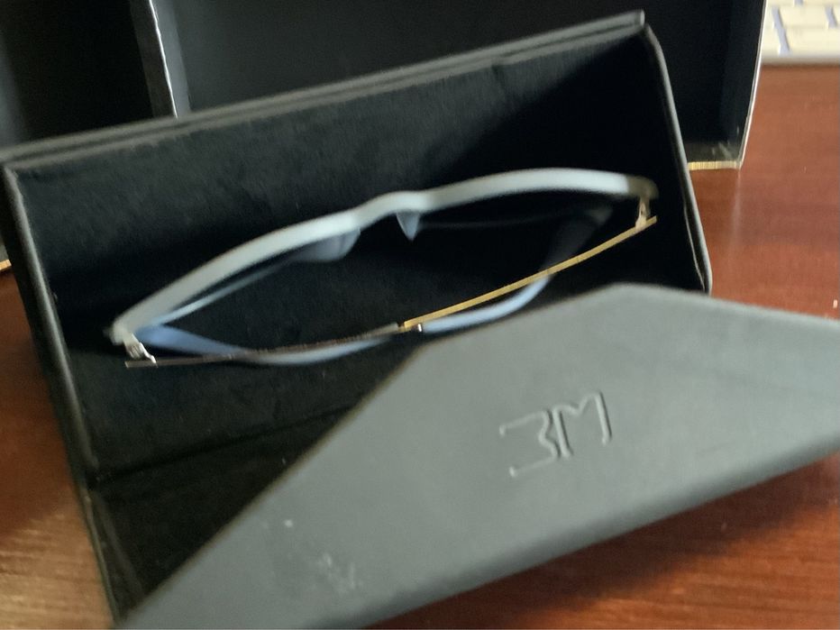 Oculos escuros Ray Ban - modelo “ERIKA”