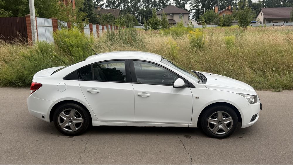 Шевроле Круз 1.8 gaz4 avtomat