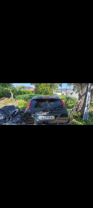 Ford focus com alguns afazeres