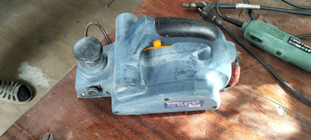 Продам электро рубанок робочий