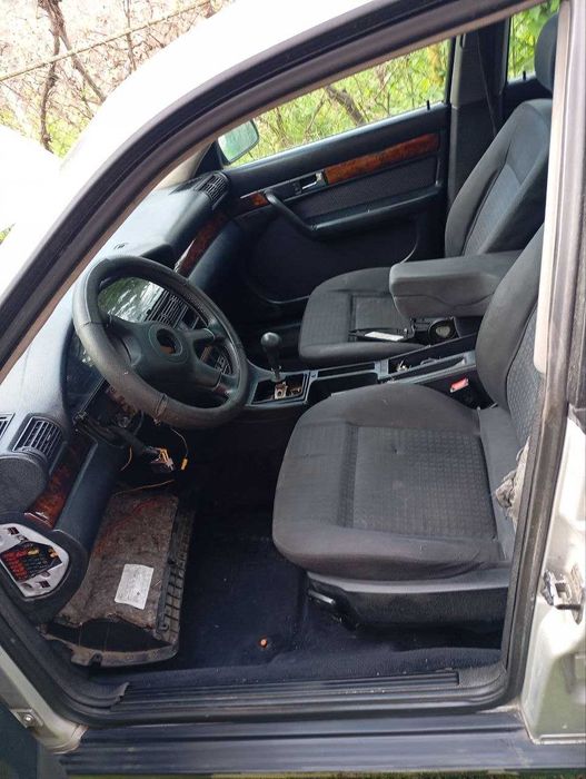 сидіння салон Audi 100 80 b3 b4 A6 C4 C4 C5 A8  A4 B6