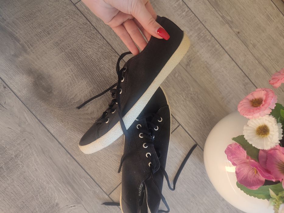 Tenisówki 37 buty czarne trampki oddam za darmo do zakupu