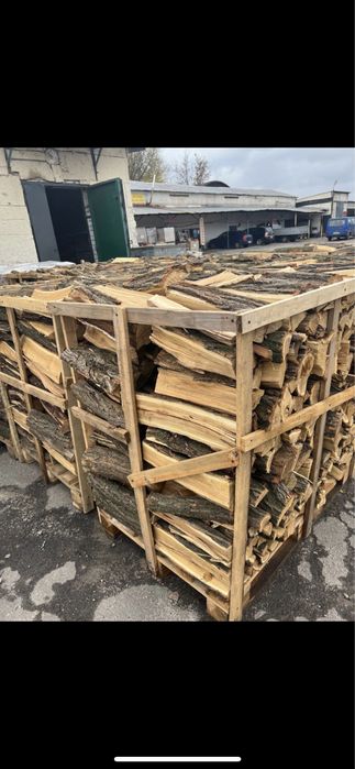 Дрова колотые дуб акация, обрезки сосны, брикеты