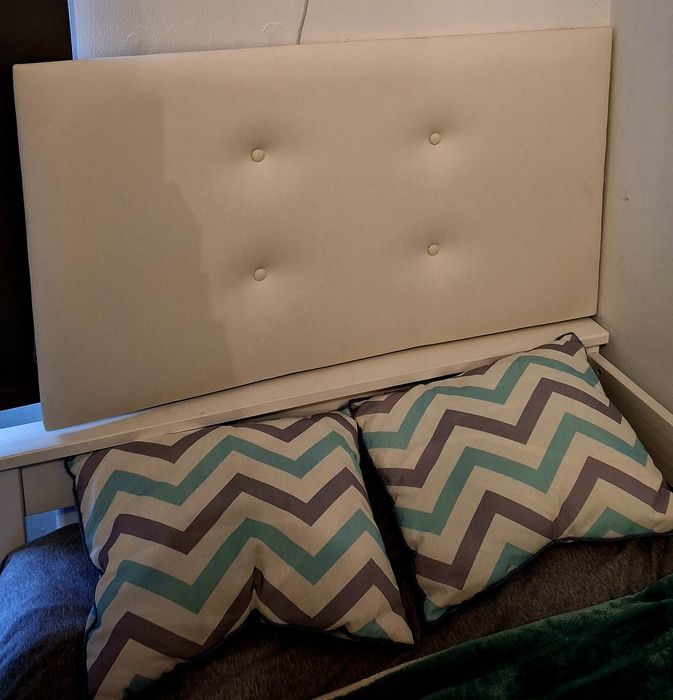 Cabeceira de cama almofadada