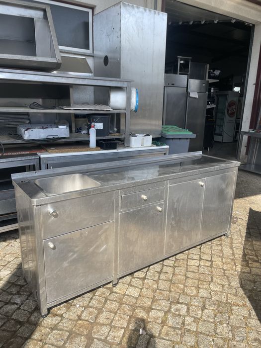 Bancada com pia industrial - Inox
