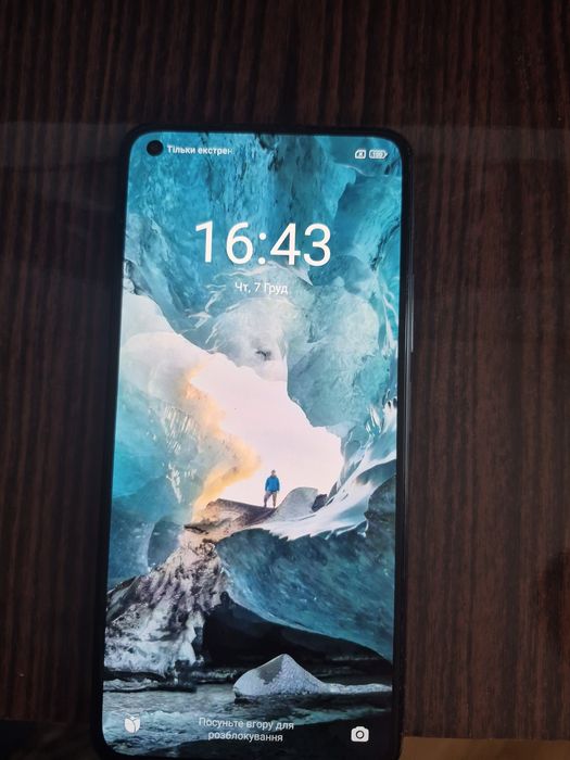 Продаю телефон!!