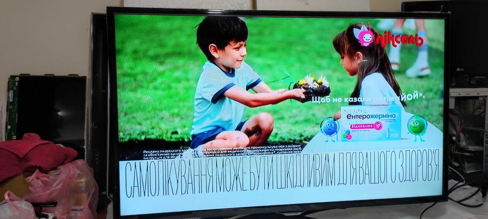 Телевизор Samsung UE42F5500AK