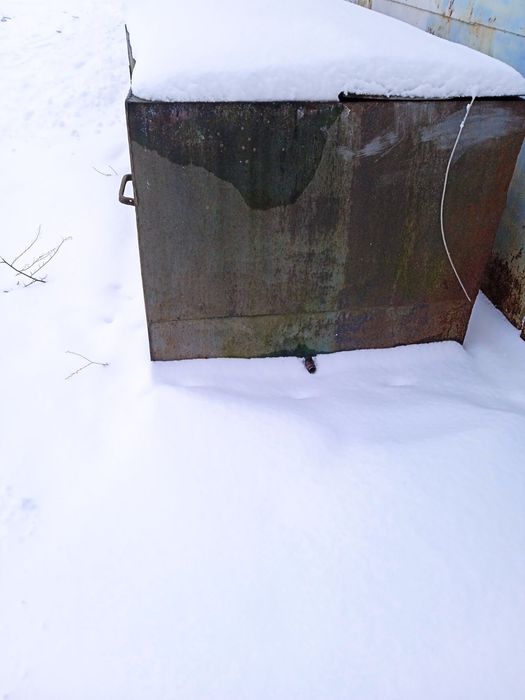 Бак металевий Закритий.